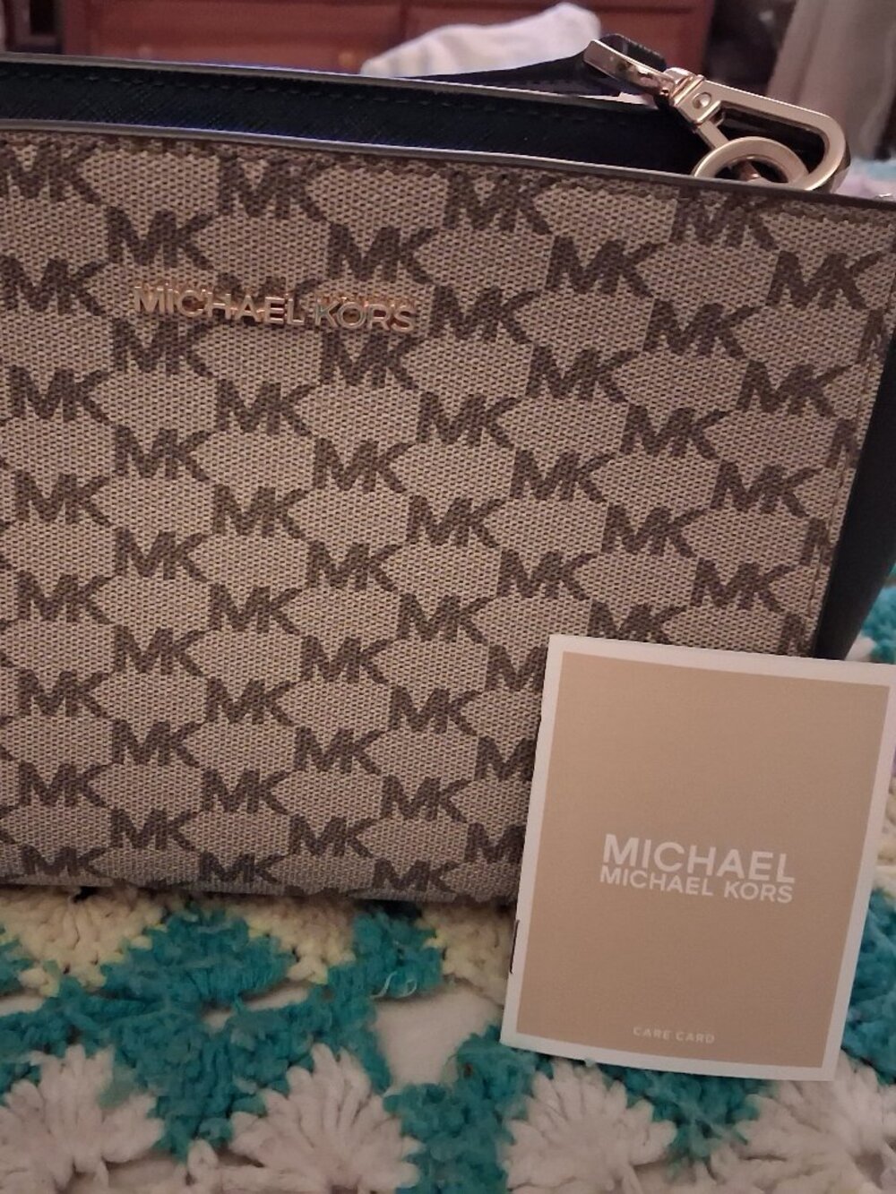 Micheal Kors purse